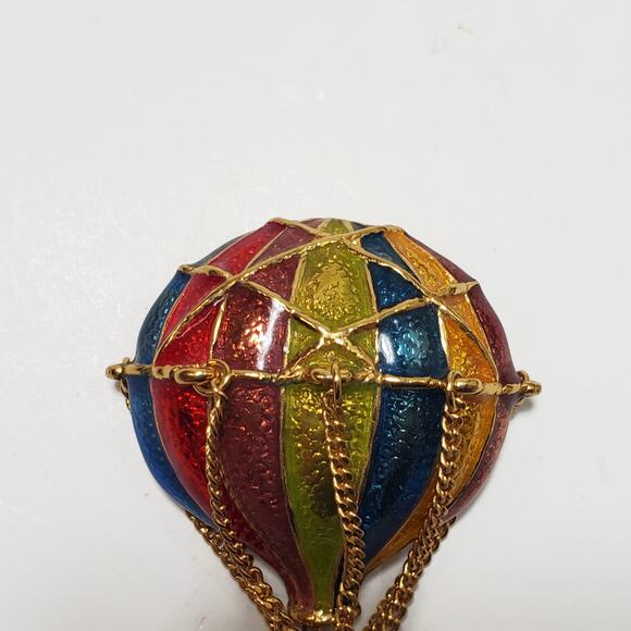 Vintage MFA Museum of Fine Arts Enamel Hot Air Balloon Dangle Basket Brooch - Picture 4 of 5